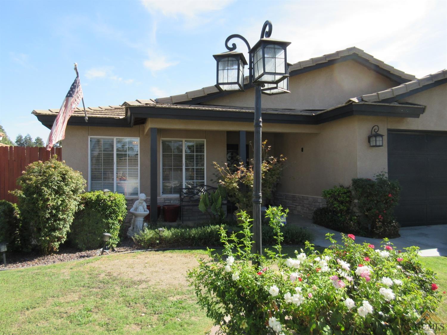 5707 Summer Country Drive Bakersfield, CA 93313 - Photo 2 of 27