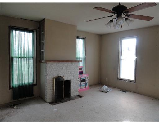746 Hopper Road Transfer, PA 16154 - Photo 6 of 18
