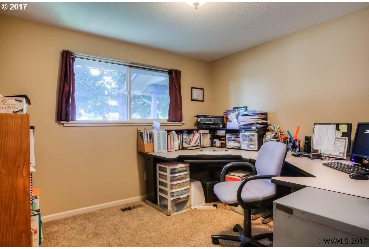 1764 Chemawa Road Northeast Keizer, OR 97303 - Photo 19 of 30 Gallery Image 19
