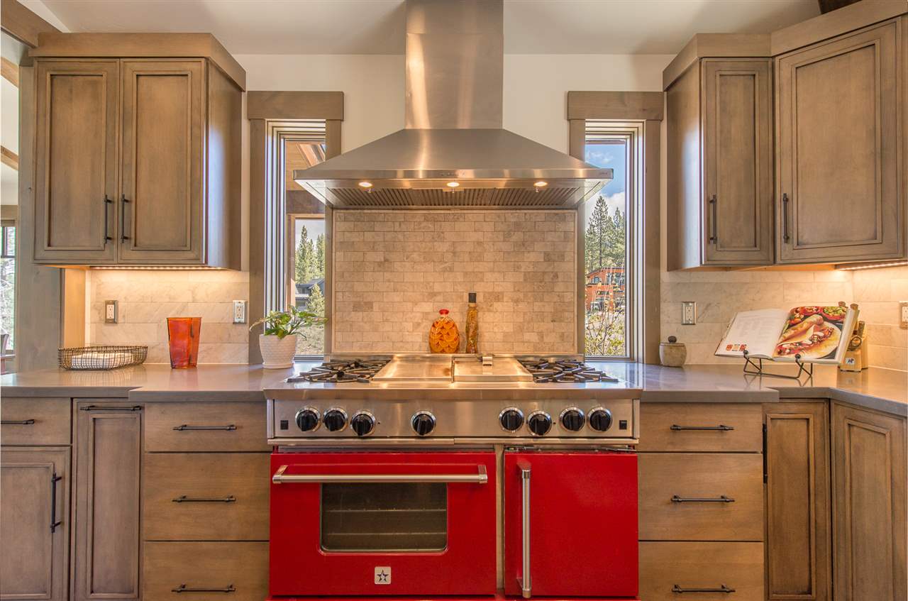 11170 Henness Road Truckee, CA 96161 - Photo 9 of 21