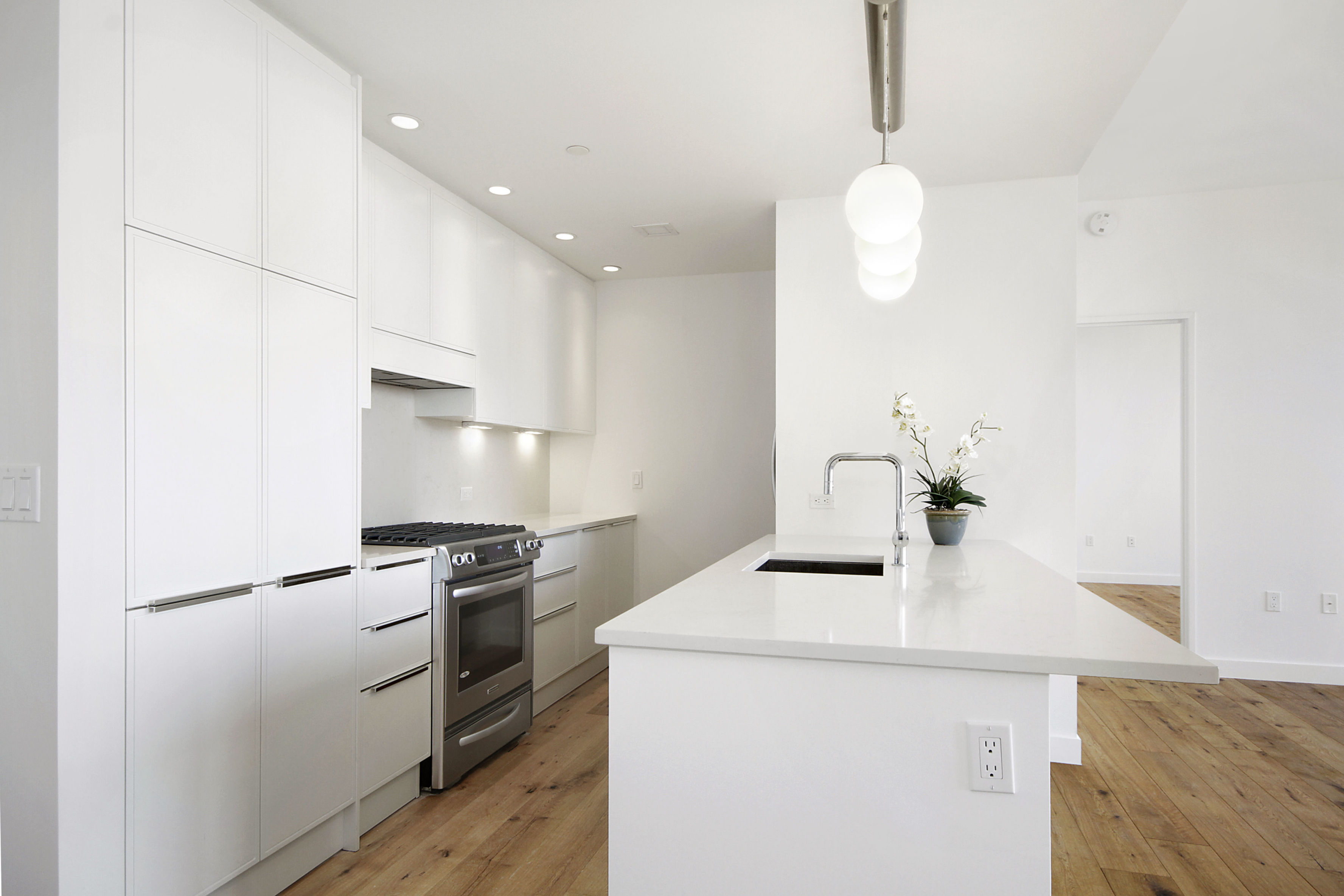 23 West 116th Street, Unit 10B Manhattan, NY 10026 - Photo 2 of 14