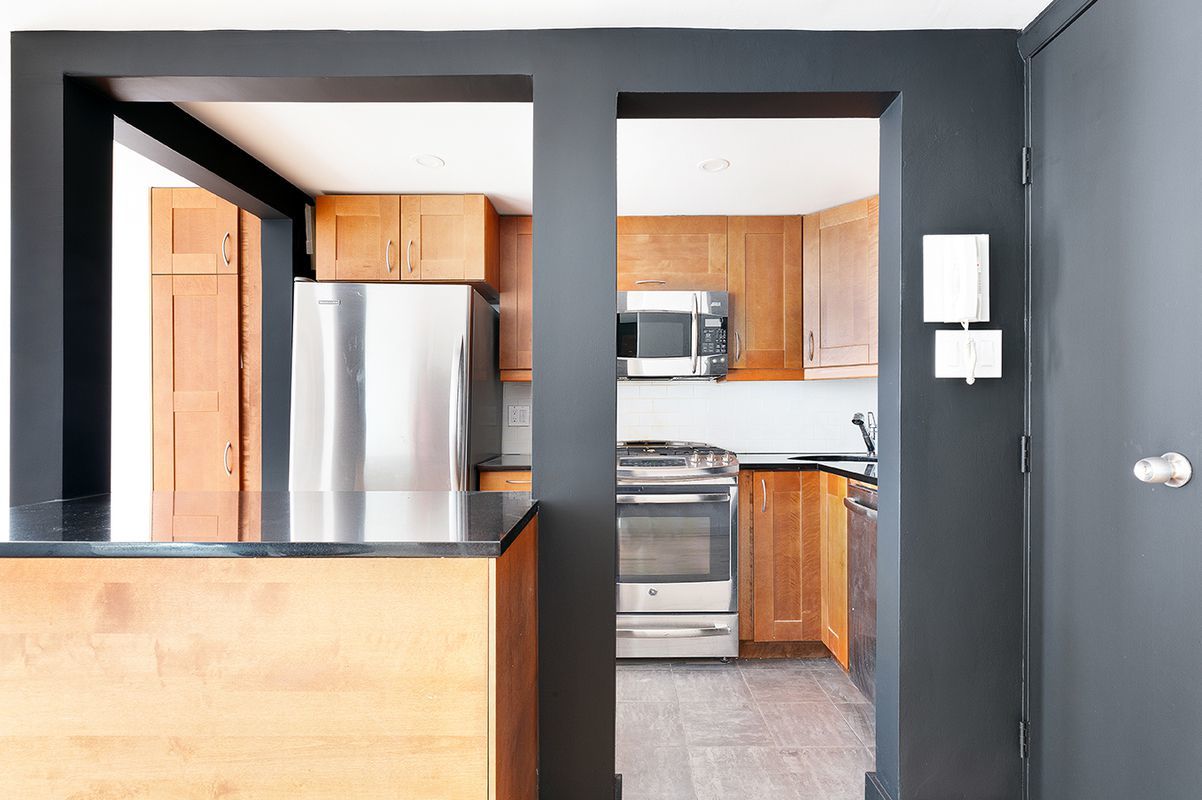 67 East 11th Street, Unit 317 Manhattan, NY 10003 - Photo 4 of 5