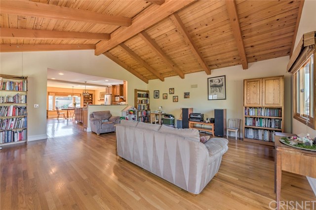 7665 Airlie Drive Tujunga, CA 91042 - Photo 6 of 26