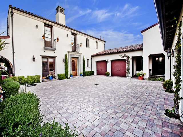 1212 Via Zamia Encinitas, CA 92024 - Photo 3 of 25