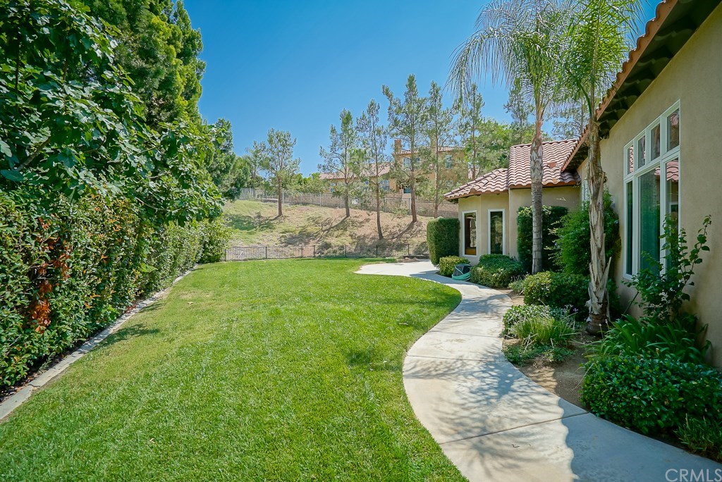 5320 Lochmoor Drive Riverside, CA 92507 - Photo 26 of 43