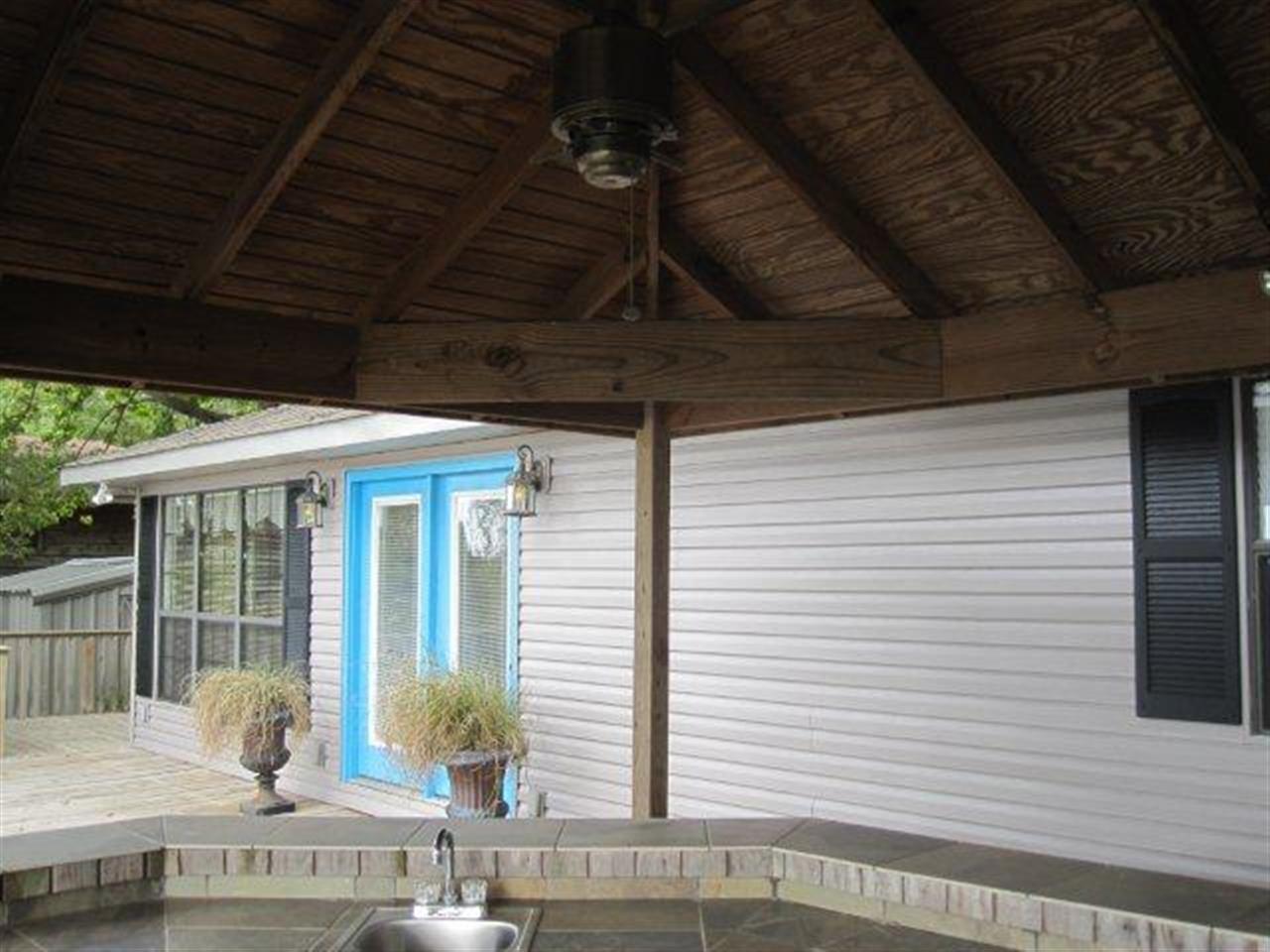 435 Sunset Beach Road Florence, AL 35633 - Photo 9 of 17