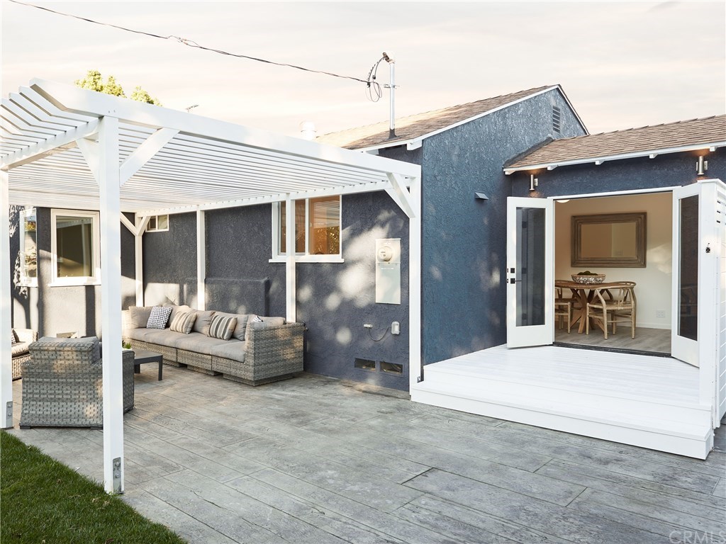 747 Center Street El Segundo, CA 90245 - Photo 11 of 20