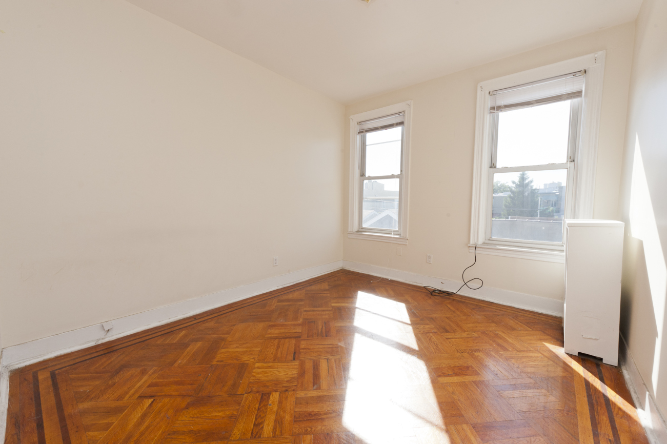 24-30 35th Street, Unit 2 Queens, NY 11103 - Photo 7 of 8