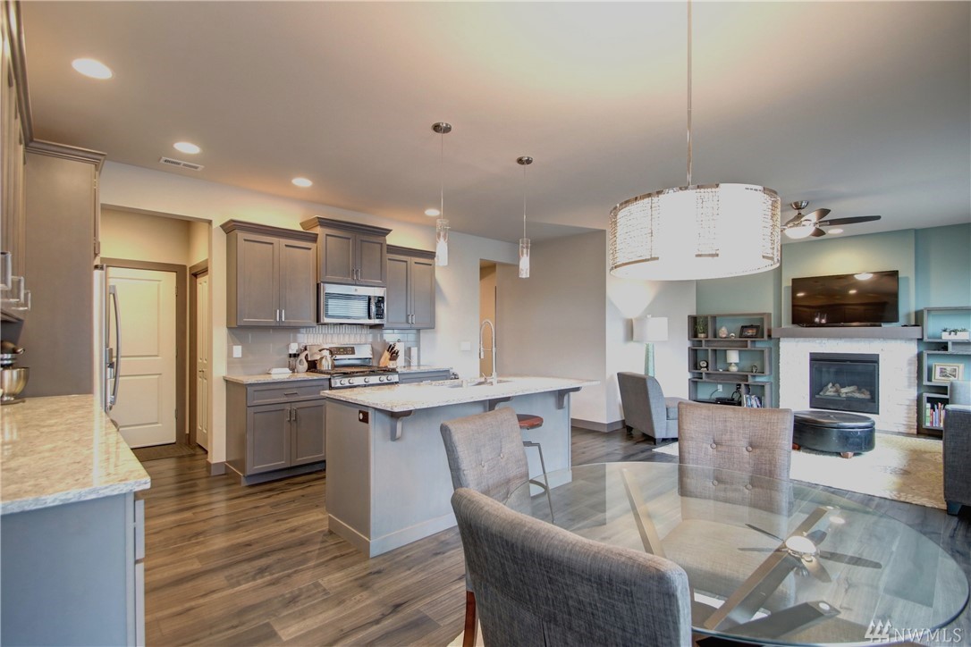 4014 147th Place Southeast Bothell, WA 98012 - Photo 10 of 25 Gallery Image 10