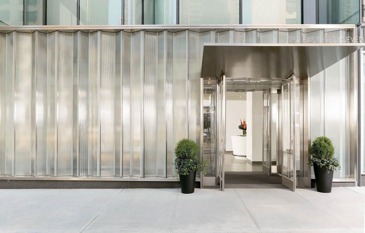 252 E 57th St, Manhattan, NY 10022 - Photo 4 of 18
