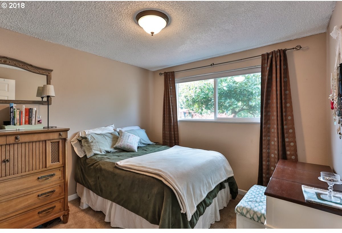 8974 Southwest Herb Way Portland, OR 97223 - Photo 13 of 32 Gallery Image 13