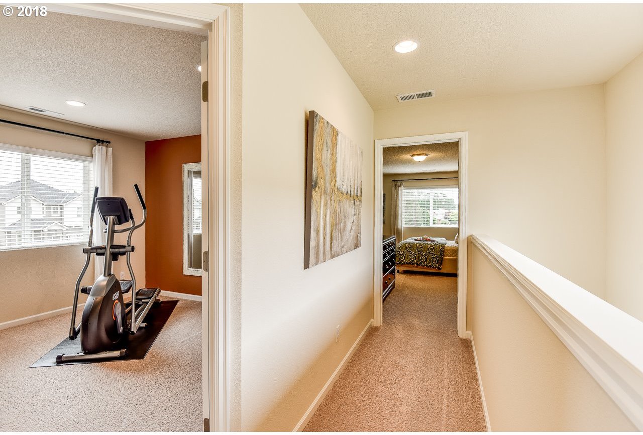 2344 Southeast 16th Alley Gresham, OR 97080 - Photo 12 of 16