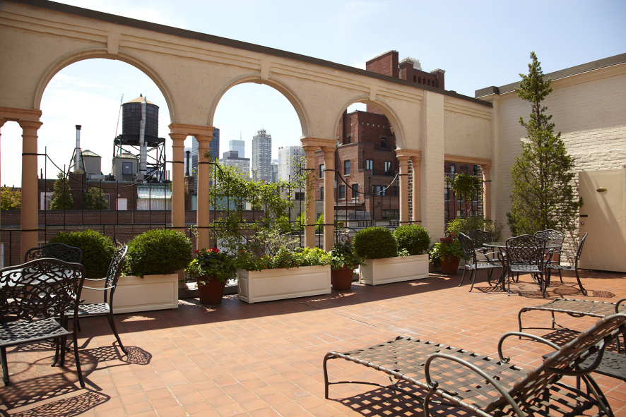 Walton Hall 325 E 72nd St, Manhattan, NY 10021 - Photo 2 of 2