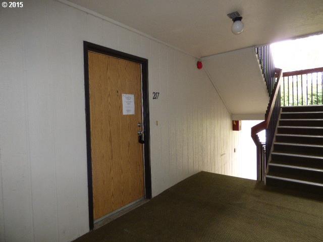 11044 Southwest Greenburg Road, Unit 217 Tigard, OR 97223 - Photo 12 of 13 Gallery Image 12