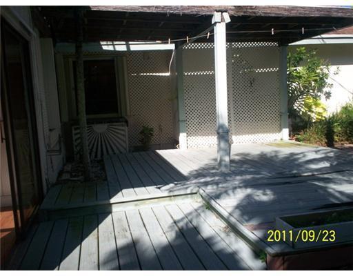 18493 Southwest 83rd Place Miami, FL 33157 - Photo 5 of 23