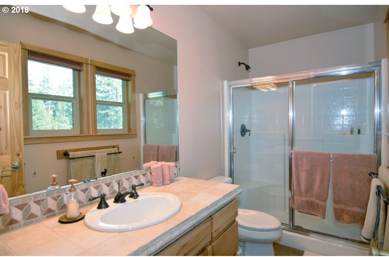 17067 Upland Road Bend, OR 97707 - Photo 15 of 24 Gallery Image 15