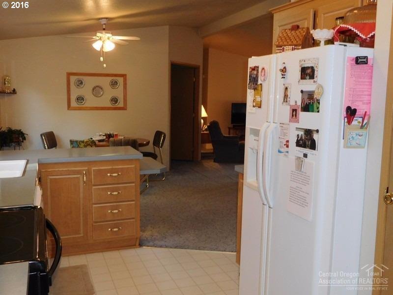 144903 Ringo Court La Pine, OR 97739 - Photo 8 of 23 Gallery Image 8