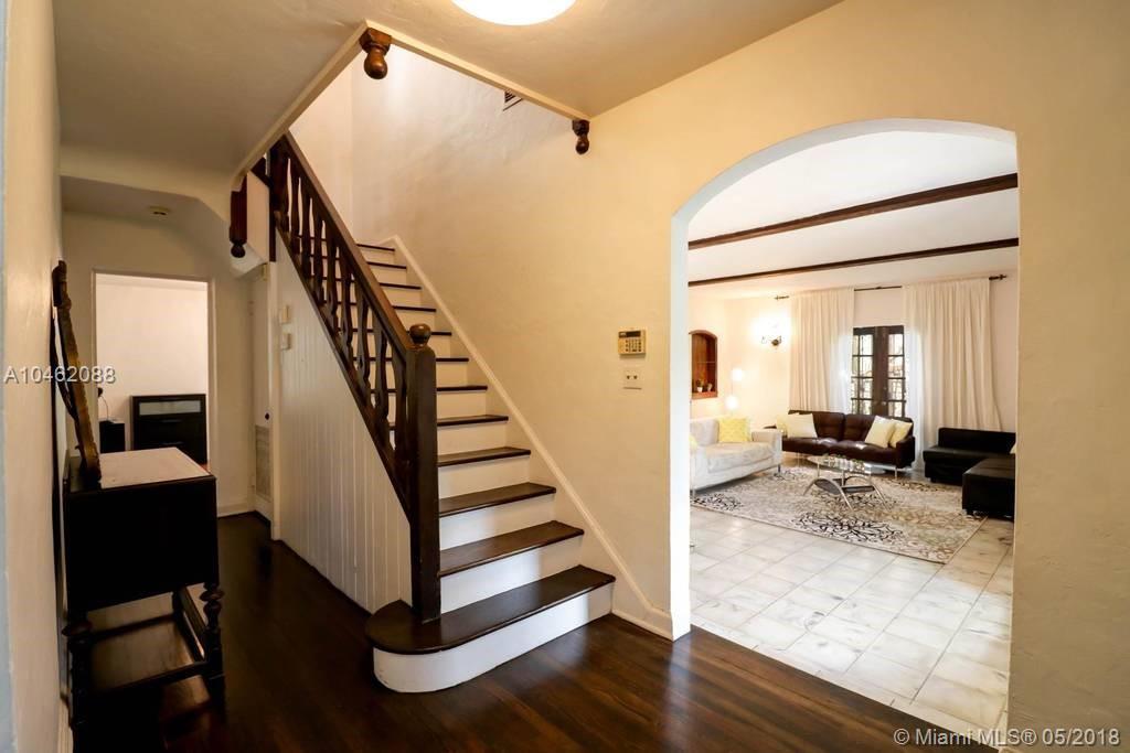 5565 La Gorce Drive Miami Beach, FL 33140 - Photo 2 of 30