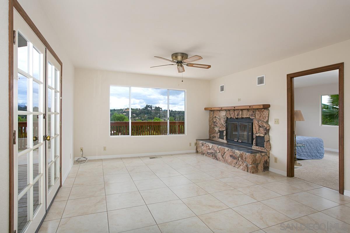 2102 Colony Terrace Encinitas, CA 92024 - Photo 8 of 25 Gallery Image 8