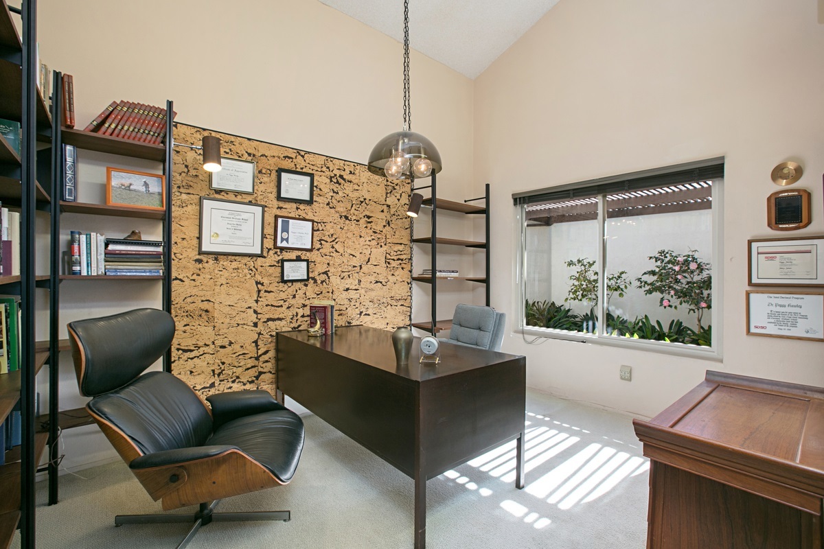 14066 Crest Way Del Mar, CA 92014 - Photo 11 of 23