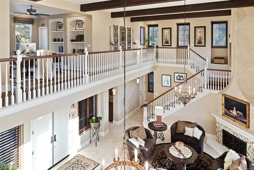 7689 Sitio Algodon Carlsbad, CA 92009 - Photo 9 of 25