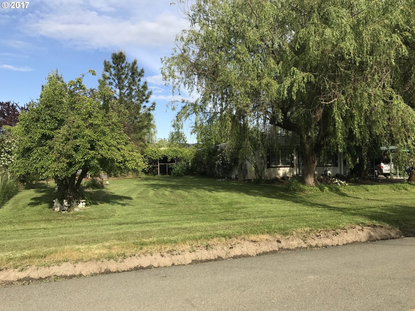 215 North Side Road Sutherlin, OR 97479 - Photo 16 of 32