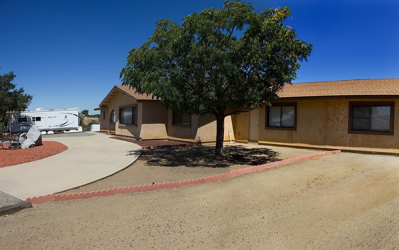 16174 Sunset Road Valley Center, CA 92082 - Photo 3 of 16