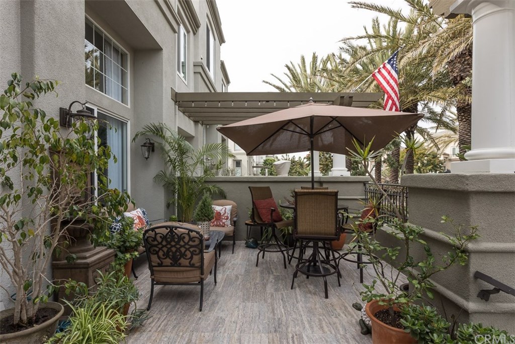 19451 Surf Drive Huntington Beach, CA 92648 - Photo 5 of 15