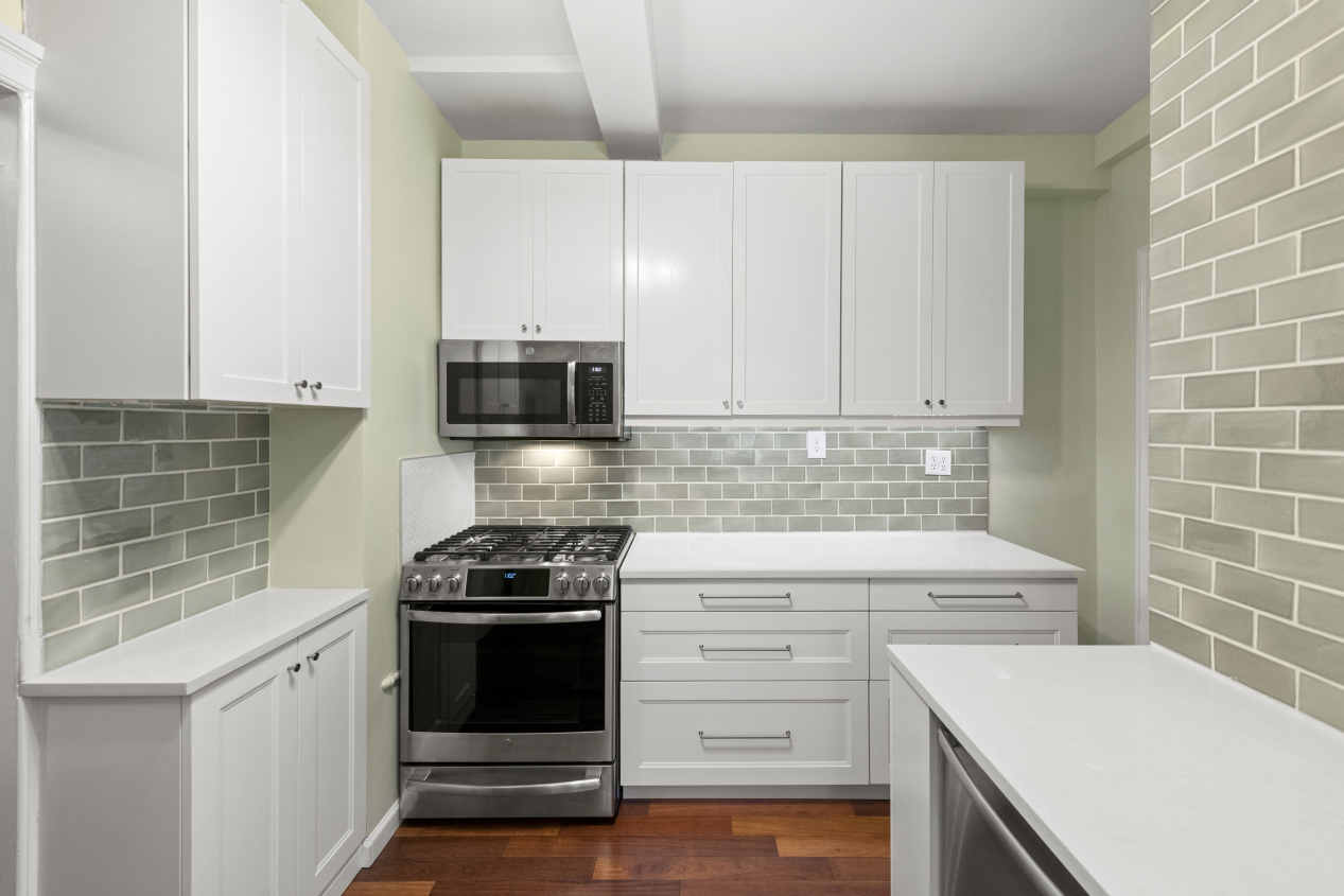 245 West 74th Street, Unit 6C Manhattan, NY 10023 - Photo 8 of 14
