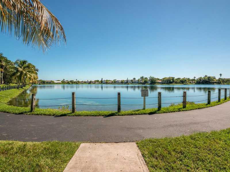 21733 Southwest 99th Avenue Miami, FL 33190 - Photo 13 of 18