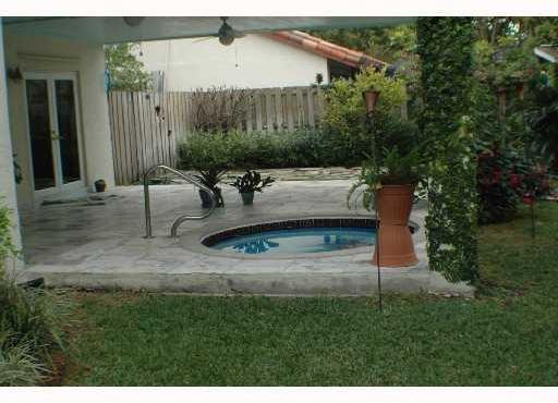 10485 Southwest 131st Court Miami, FL 33186 - Photo 8 of 16