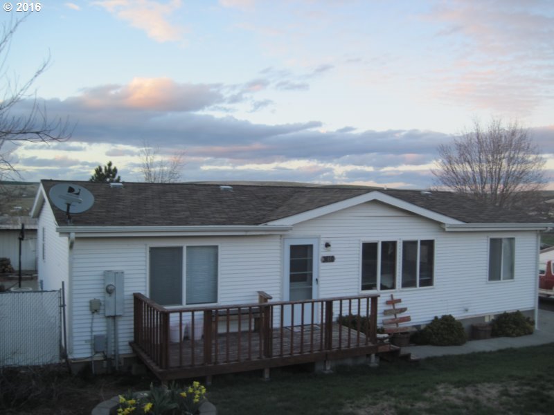 3010 Southwest River View Drive Pendleton, OR 97801 - Photo 1 of 25 Gallery Image 1