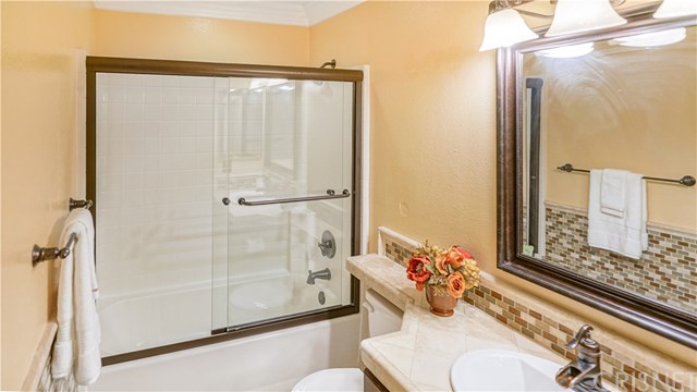 26536 Brant Way Canyon Country, CA 91387 - Photo 11 of 27