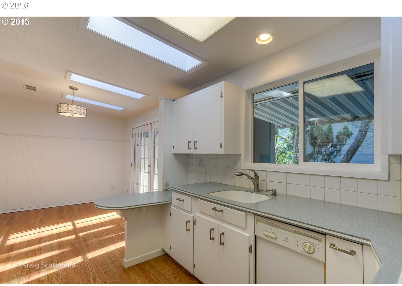 5225 Southwest Oleson Road Portland, OR 97225 - Photo 7 of 23 Gallery Image 7