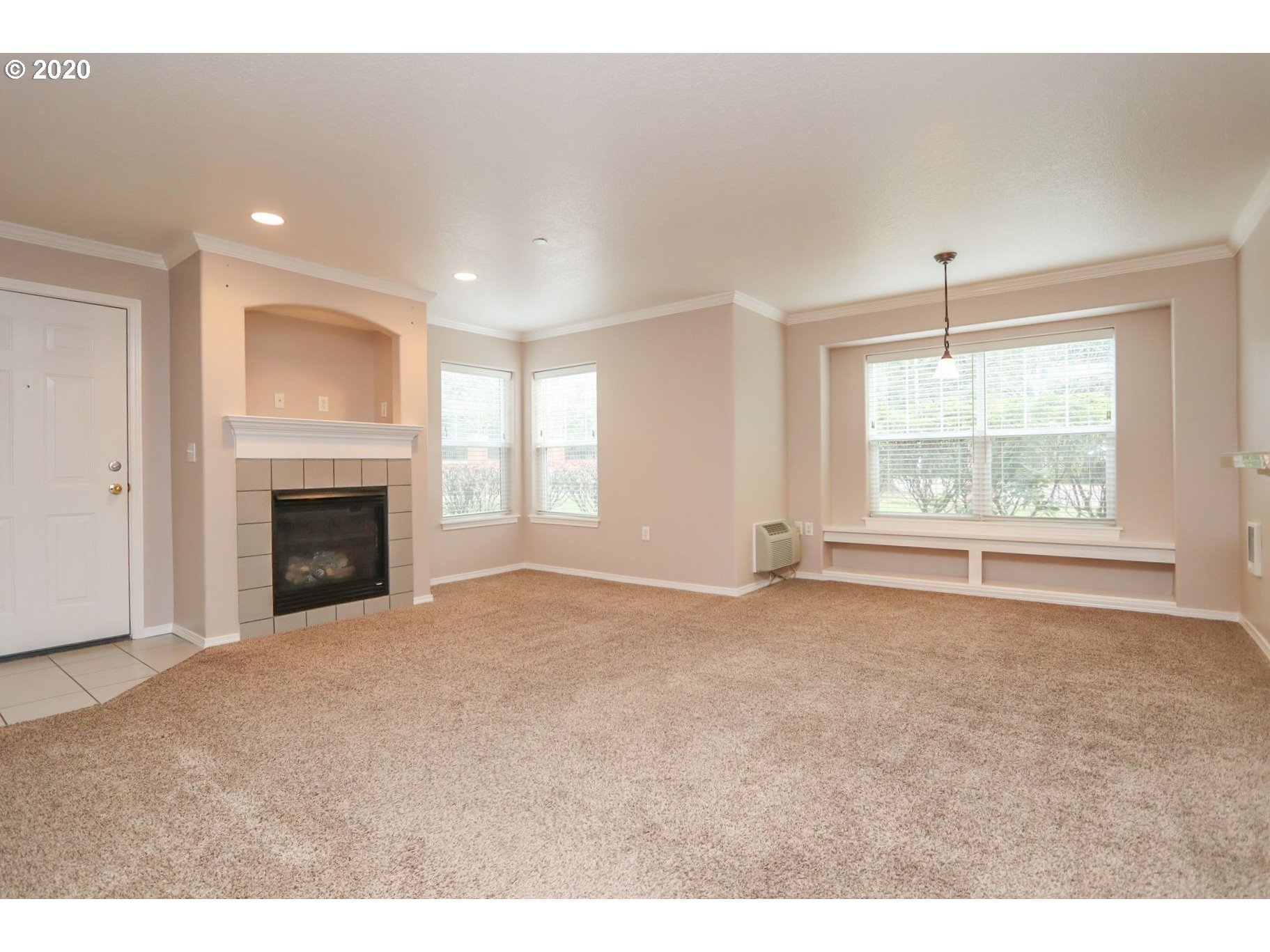 30384 Southwest Ruth Street, Unit 71 Wilsonville, OR 97070 - Photo 6 of 17 Gallery Image 6