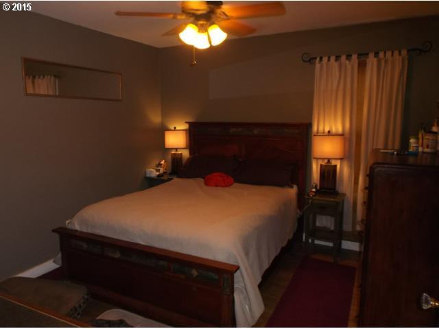 1229 Southwest Goodwin Place Pendleton, OR 97801 - Photo 7 of 16