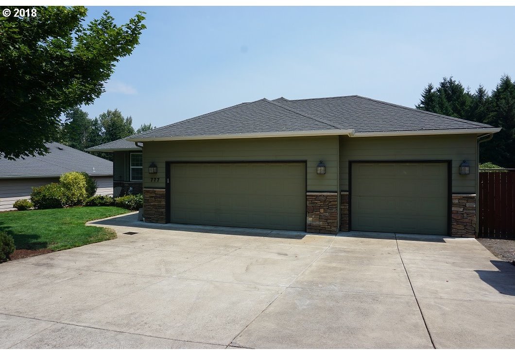 777 South 47th Place Springfield, OR 97478 - Photo 2 of 27 Gallery Image 2