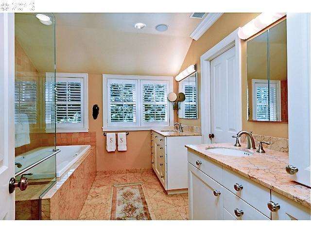 11353 Southwest Military Road Portland, OR 97219 - Photo 13 of 16 Gallery Image 13