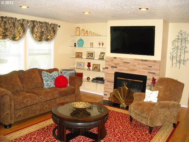 8446 Southwest Mohawk Street Tualatin, OR 97062 - Photo 3 of 16 Gallery Image 3