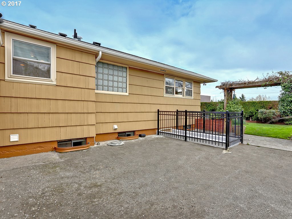 3127 Northeast Rosa Parks Way Portland, OR 97211 - Photo 21 of 21 Gallery Image 21