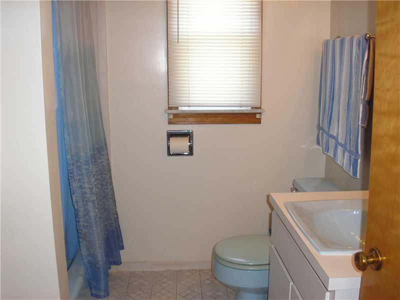 272 Coraopolis Road Coraopolis, PA 15108 - Photo 12 of 22 Gallery Image 12