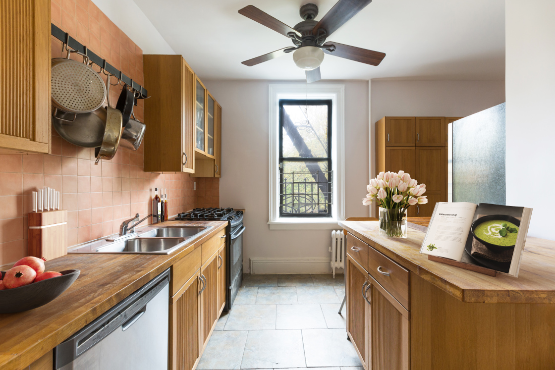 310 Windsor Place, Unit 28 Brooklyn, NY 11218 - Photo 3 of 8