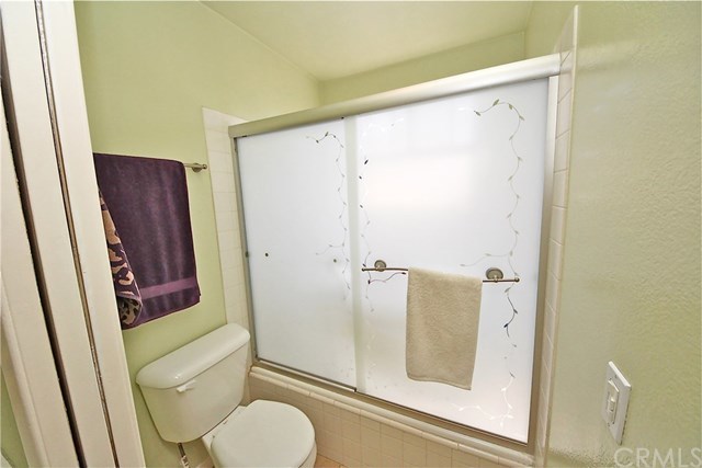 1208 Mayflower Avenue, Unit C Monrovia, CA 91016 - Photo 36 of 47 Shower and soaking tub