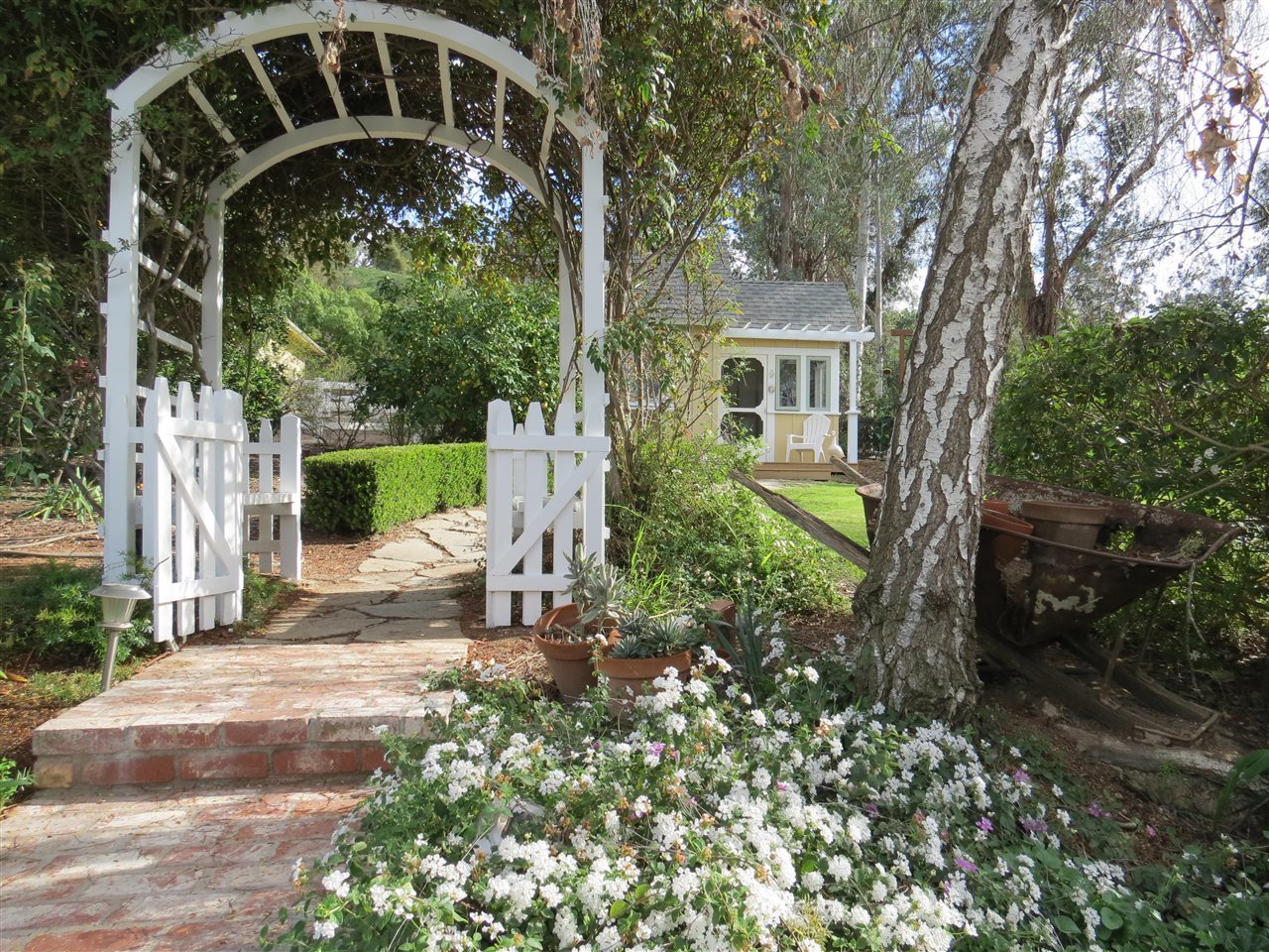1377 Willow Glen Road Fallbrook, CA 92028 - Photo 16 of 22 Gallery Image 16