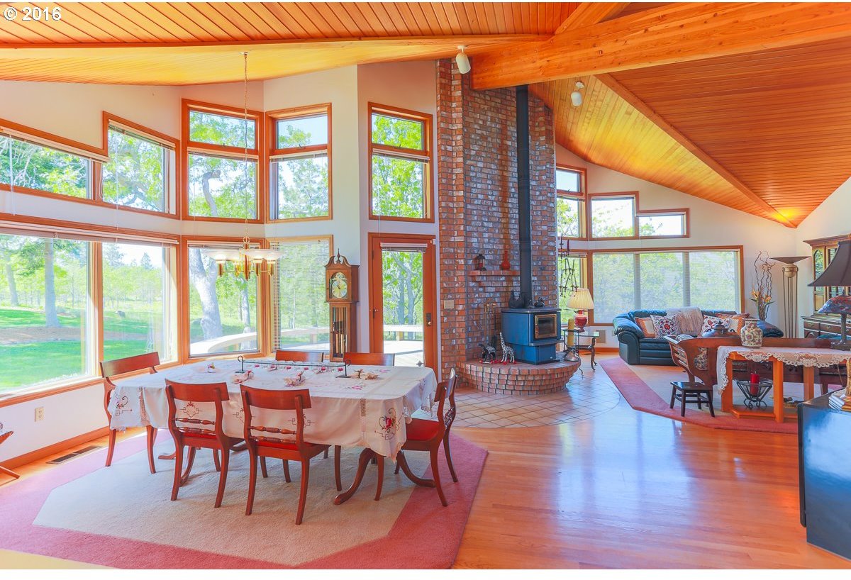 5525 Cherry Heights Road The Dalles, OR 97058 - Photo 8 of 29 Gallery Image 8