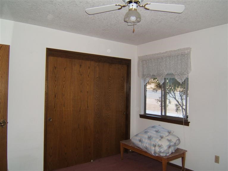 17898 Ohna Road Apple Valley, CA 92307 - Photo 10 of 42