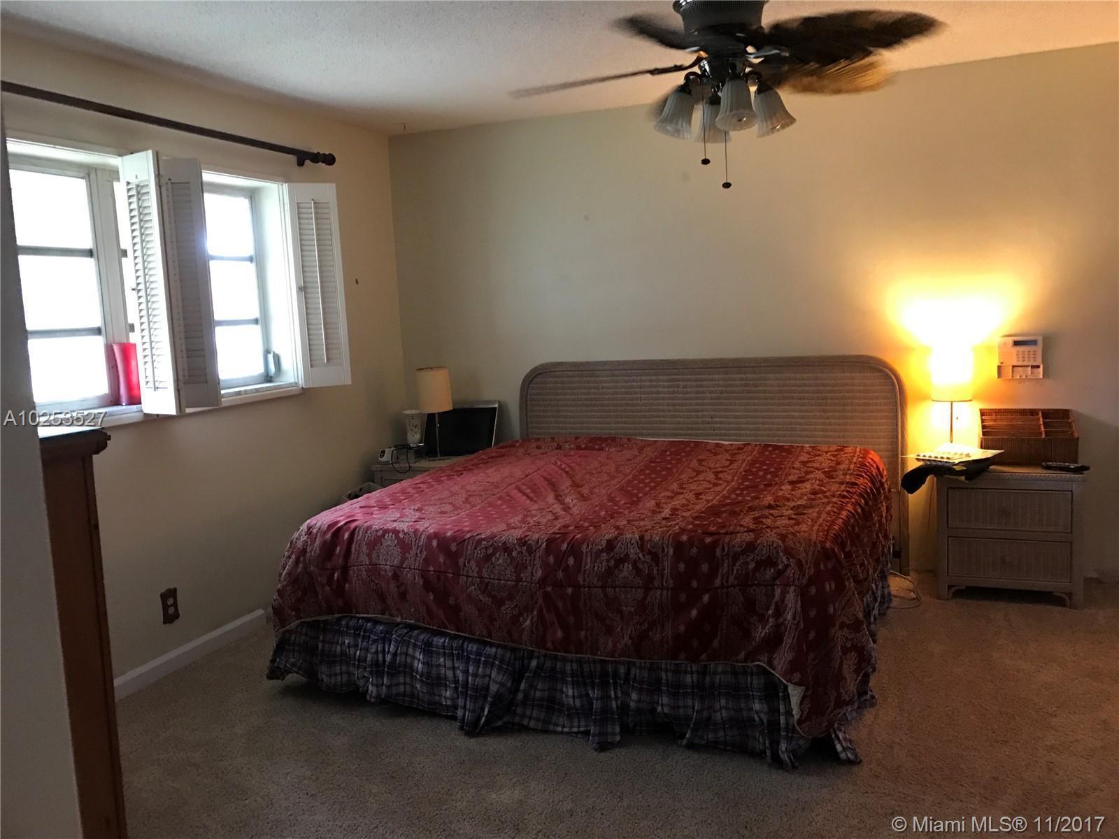 960 Southwest 74th Avenue Plantation, FL 33317 - Photo 7 of 24