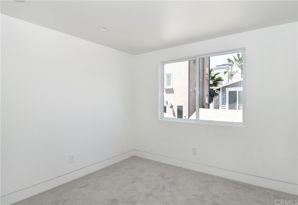 30 Pacific Avenue Surfside, CA 90743 - Photo 2 of 41