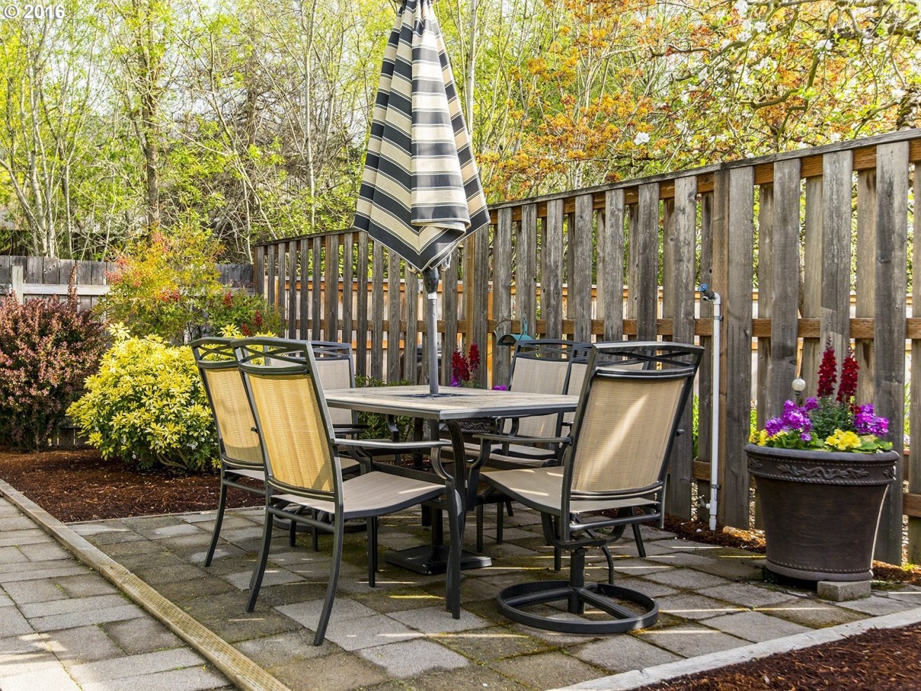 16535 Southwest Rigert Terrace Beaverton, OR 97007 - Photo 21 of 32 Gallery Image 21