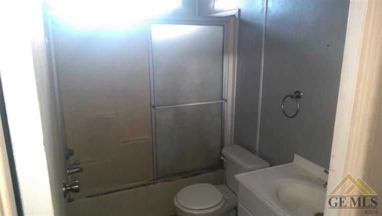 601 Pacheco Road, Unit 1 Bakersfield, CA 93307 - Photo 12 of 19